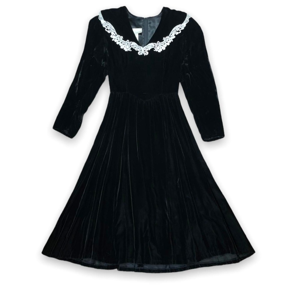 Vintage GUNNE SAX Women's Black Velvet Dress Size S Long Sleeve Lace Col…